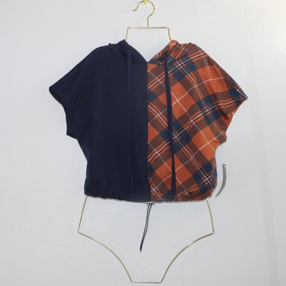 No Boundaries 50/50 Active Shirt with Hood - Picture 2 of 9